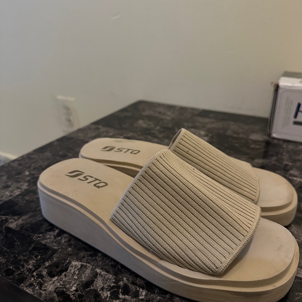 Women's Cream Platform Slides